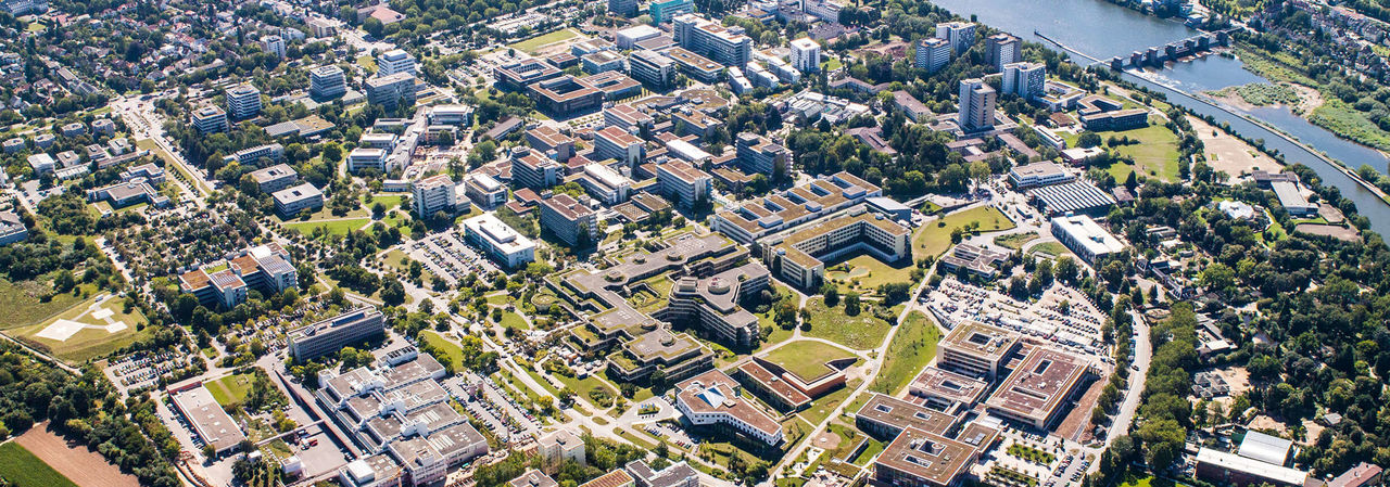 Universitätsklimikum  DusseldorfLuise-Rainer  mit International Office